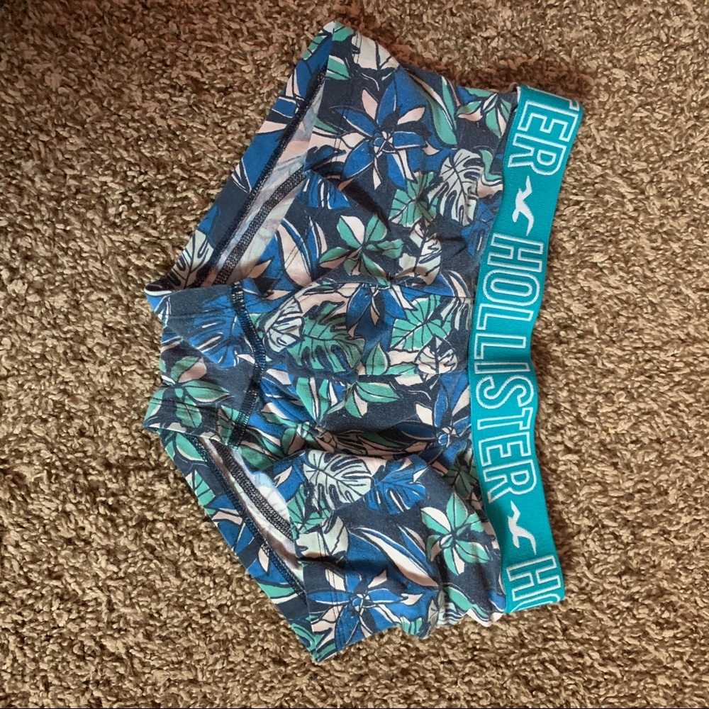 Hollister Trunk